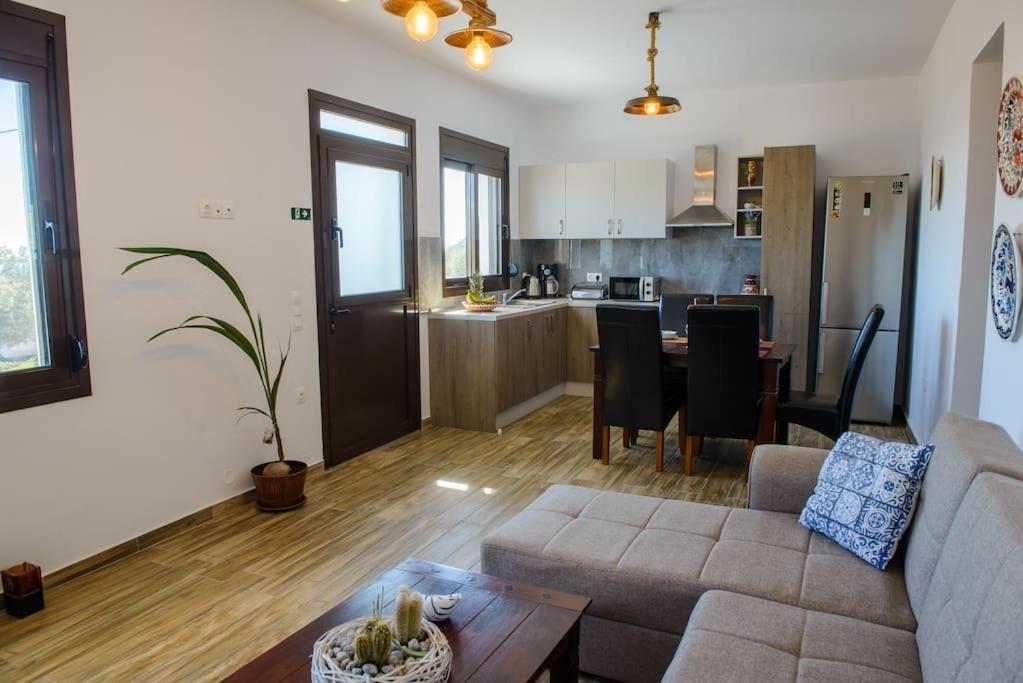 ארכאנגלוס Blue Bay Villas , First Floor מראה חיצוני תמונה